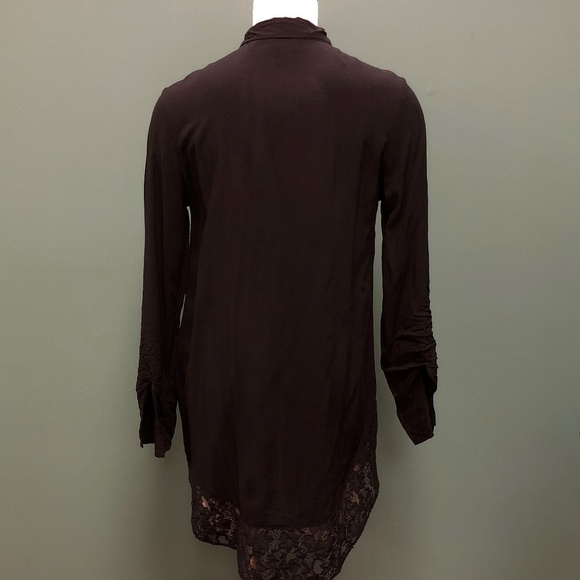 Nicole by Nicole Miller Black Solid Lace accent at bottom Shirt - Picture 4 of 6